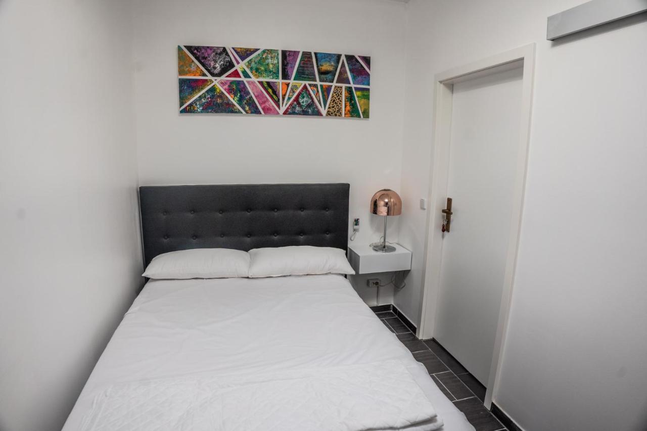 One Way Apartment Berlin Exterior photo